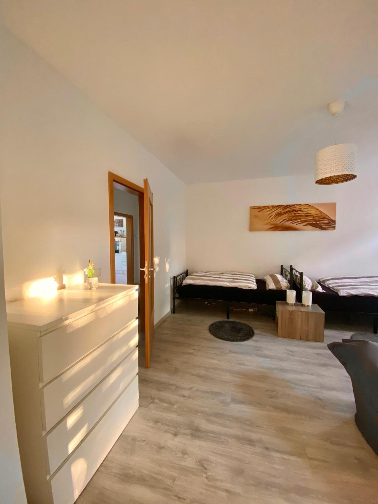 Schoene 3-Zimmer Monteurswohnung Im Sueden Von Leipzig Eg Luaran gambar
