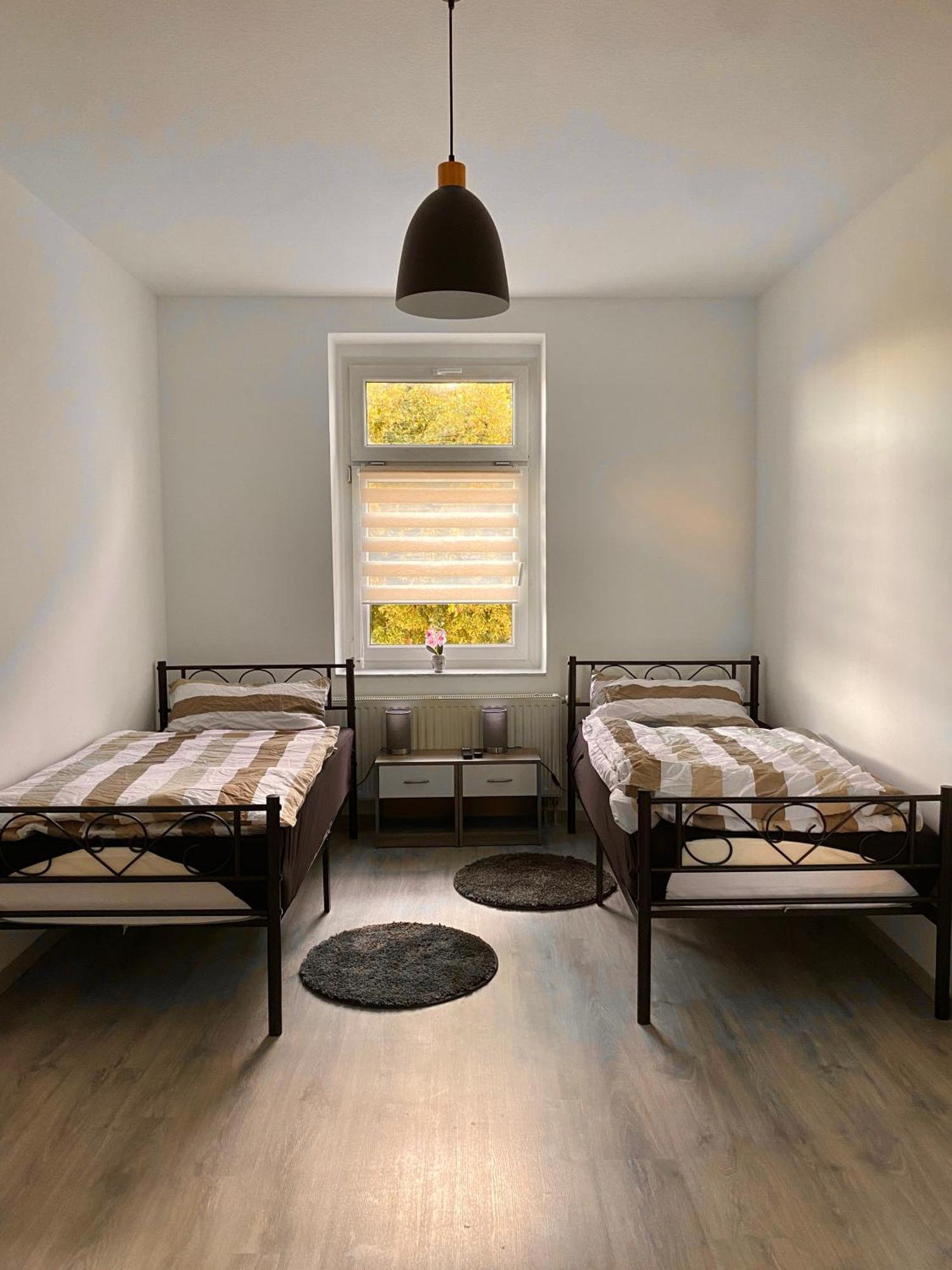 Schoene 3-Zimmer Monteurswohnung Im Sueden Von Leipzig Eg Luaran gambar