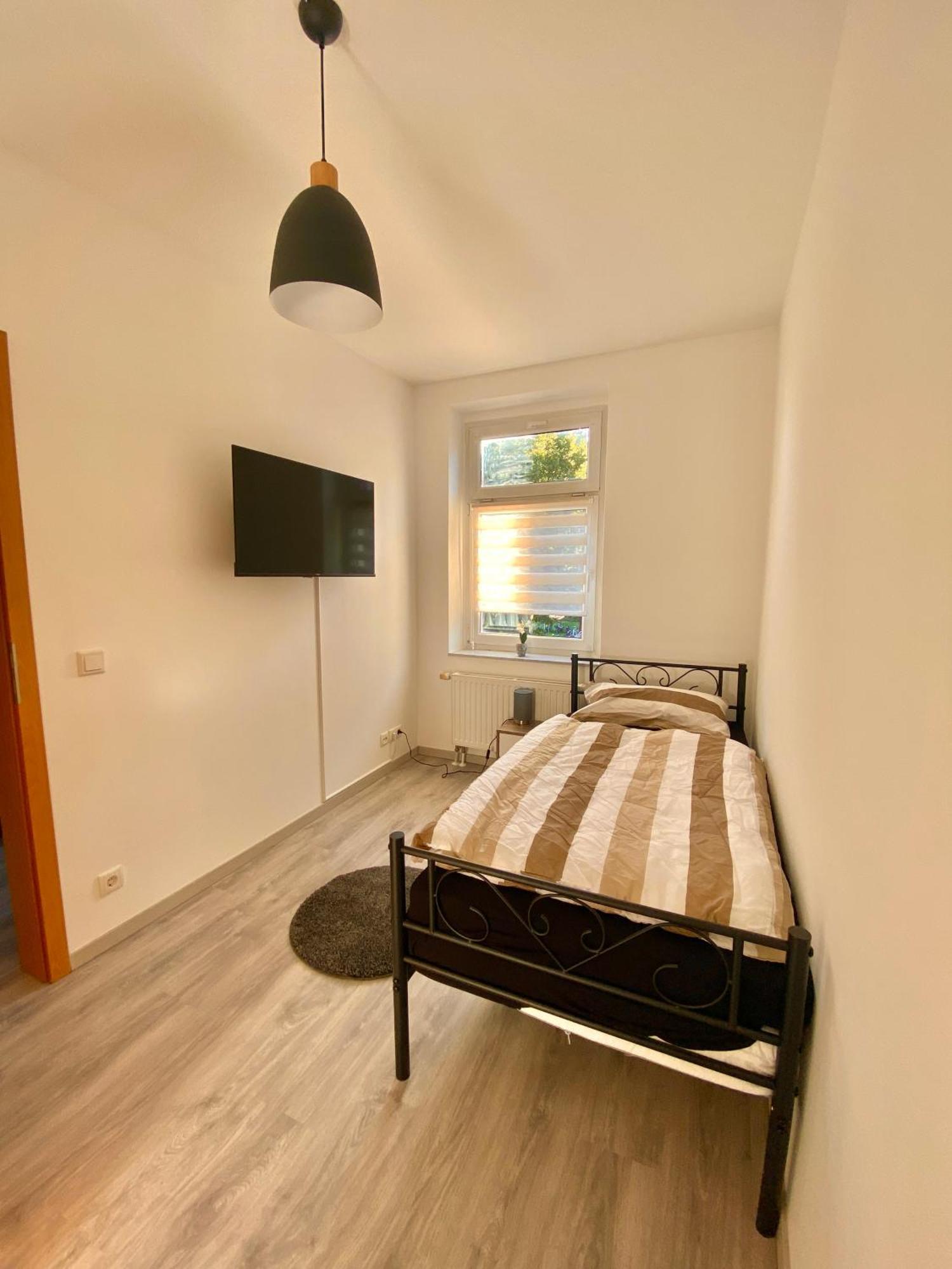 Schoene 3-Zimmer Monteurswohnung Im Sueden Von Leipzig Eg Luaran gambar